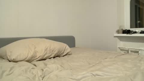 irma_b2004 online show from 10/19/25, 07:36