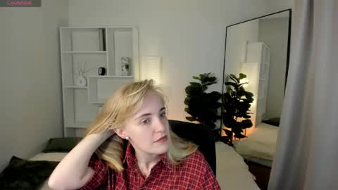 Snapshot of irmaronn chatting on 05/18/26, 08:31 Irma online show from 05/18/26, 08:31