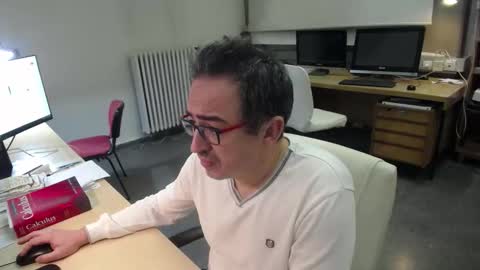 Snapshot of ironchrome chatting on 12/18/25, 10:32 IronChrome online show from 12/18/25, 10:32