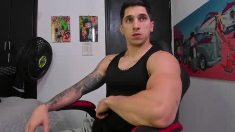 Snapshot of ironflex1 chatting on 01/07/25, 08:42 Jake online show from 01/07/25, 08:42