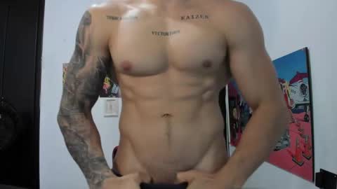 Snapshot of ironflex1 chatting on 10/03/25, 09:23 Jake online show from 10/03/25, 09:23