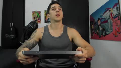 Snapshot of ironflex1 chatting on 10/09/25, 04:27 Jake online show from 10/09/25, 04:27