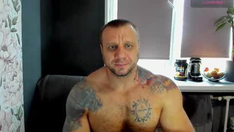 ironhulk22 online show from 10/04/25, 10:35