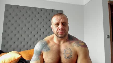 Snapshot of ironhulk22 chatting on 03/18/26, 07:44 ironhulk22 online show from 03/18/26, 07:44