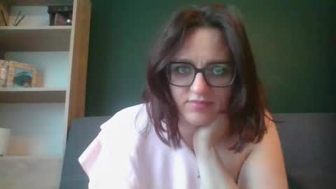Snapshot of irresistibleparis chatting on 05/07/26, 05:35 Paris online show from 05/07/26, 05:35