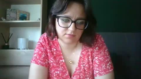 Paris online show from 06/25/26, 05:45