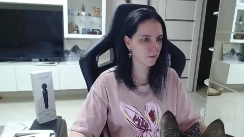 Irwi Tomboy online show from 12/02/24, 11:07