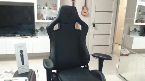 Irwi Tomboy online show from 12/14/24, 11:12