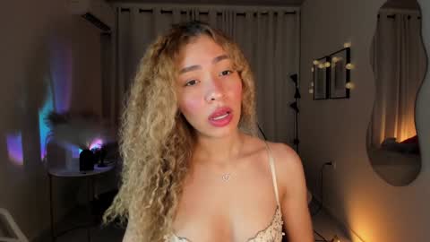 isa_____ online show from 01/29/25, 02:09