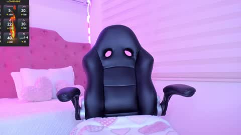 Snapshot of isa__cute chatting on 01/05/25, 03:53 ISA online show from 01/05/25, 03:53