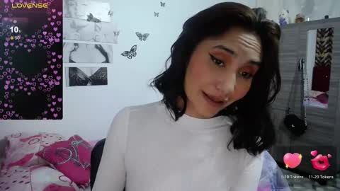 Isa online show from 02/12/25, 03:40