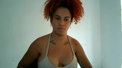 Snapshot of isa_bellaxx23 chatting on 09/14/25, 06:40 isa_bellaxx23 online show from 09/14/25, 06:40