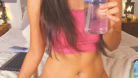 Isa online show from 03/24/26, 07:08