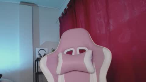 Isabella  online show from 09/23/25, 10:51