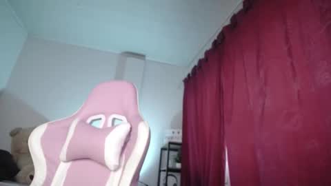 Isabella  online show from 11/15/25, 10:56