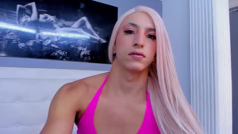 Isa Lancaster online show from 09/15/25, 07:36