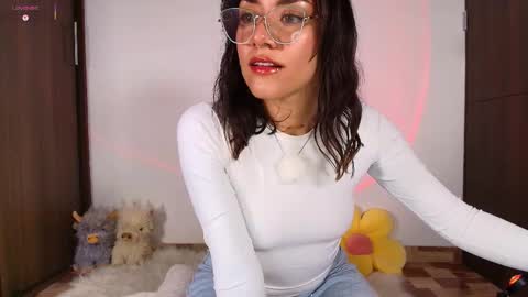 Snapshot of isa_laurentt chatting on 05/14/26, 11:44 Isabella Laurentt online show from 05/14/26, 11:44