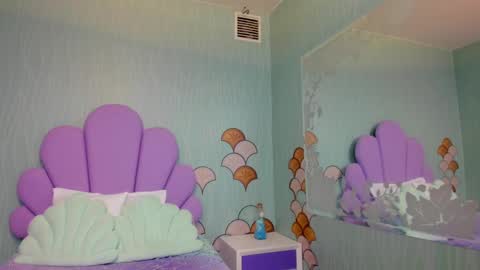 Snapshot of isa_little4u chatting on 01/07/25, 02:19 online show from 01/07/25, 02:19