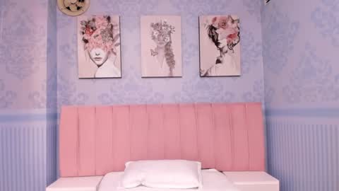 Snapshot of isa_little4u chatting on 01/22/25, 11:10 online show from 01/22/25, 11:10
