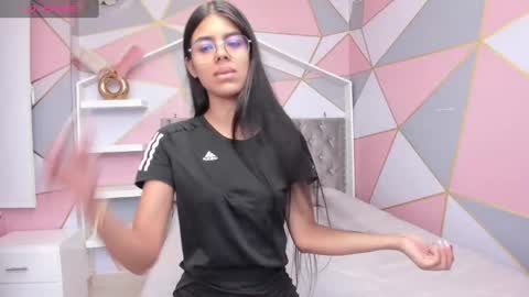 Snapshot of isa_little4u chatting on 02/04/25, 06:38 online show from 02/04/25, 06:38
