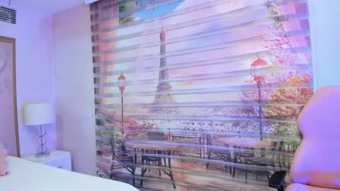 Snapshot of isa_little4u chatting on 09/30/25, 10:31 online show from 09/30/25, 10:31