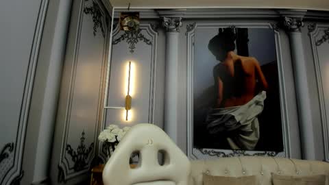 Snapshot of isa_little4u chatting on 10/22/25, 03:18 online show from 10/22/25, 03:18