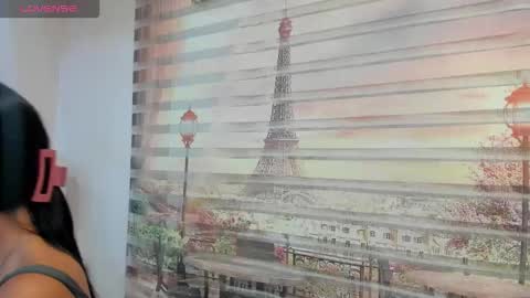 Snapshot of isa_little4u chatting on 10/23/25, 03:17 online show from 10/23/25, 03:17