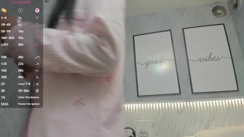    online show from 04/15/26, 10:33