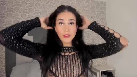 Isa  online show from 09/10/25, 02:17