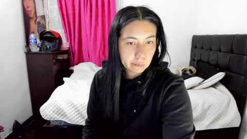 Snapshot of isa_mey chatting on 07/20/26, 02:04 Isa online show from 07/20/26, 02:04
