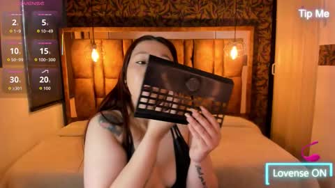  I S A  online show from 12/02/25, 12:10