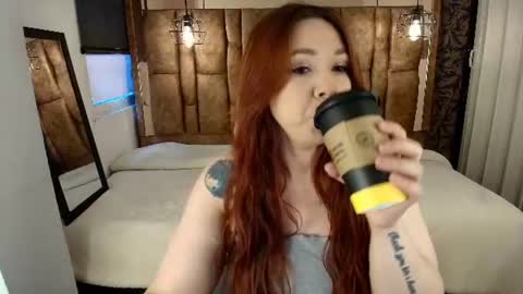 Snapshot of isa_thompson__ chatting on 07/01/26, 11:45 I S A online show from 07/01/26, 11:45