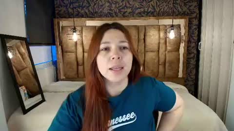 Snapshot of isa_thompson__ chatting on 07/21/26, 11:45 I S A online show from 07/21/26, 11:45