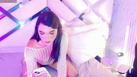 Snapshot of isa_villa chatting on 05/12/26, 05:15 isa online show from 05/12/26, 05:15