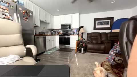 isaac_akamu online show from 01/05/26, 05:27