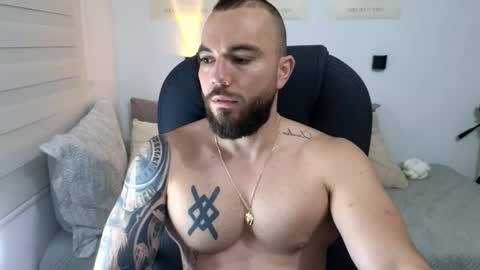 Isaac carter online show from 09/23/25, 11:02