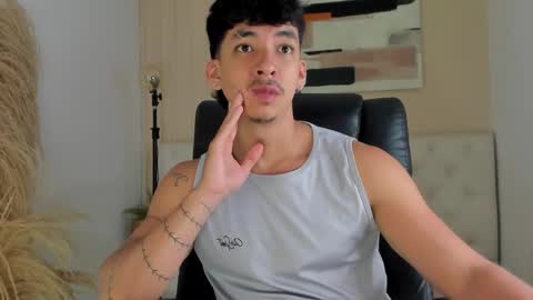 isaac_cryston online show from 11/05/25, 08:42