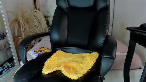 isaac_cryston online show from 02/18/26, 09:22