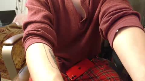 isaac online show from 01/01/25, 01:37