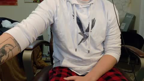 isaac online show from 10/06/25, 12:35