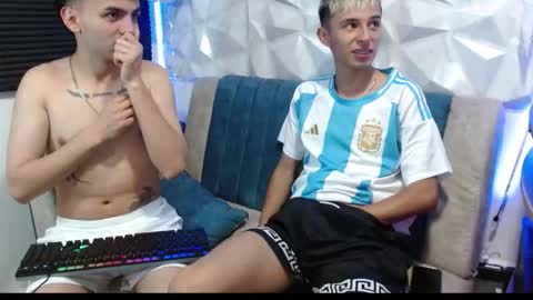 Isaac tan online show from 09/19/25, 02:24