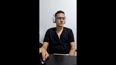 Isaac online show from 03/07/26, 03:47