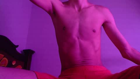 isaac online show from 01/04/25, 06:41