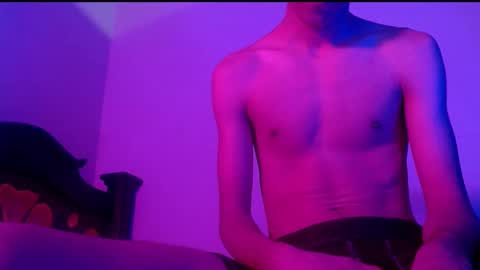 isaac online show from 02/23/25, 07:33