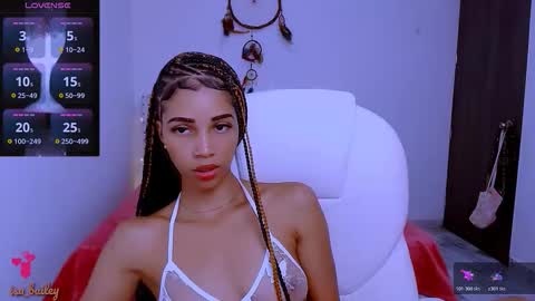 Snapshot of isabel_bailey chatting on 12/16/25, 09:09 isabel online show from 12/16/25, 09:09