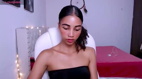 Snapshot of isabel_bailey chatting on 02/20/26, 11:16 isabel online show from 02/20/26, 11:16