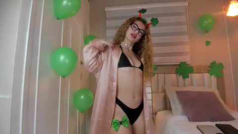 isabela__x online show from 03/17/26, 11:35