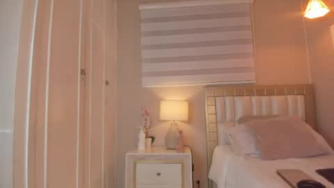 isabela__x online show from 05/30/26, 11:40