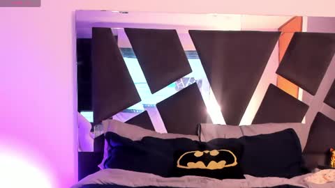Snapshot of isabela_antonia_ chatting on 06/15/26, 04:25 online show from 06/15/26, 04:25