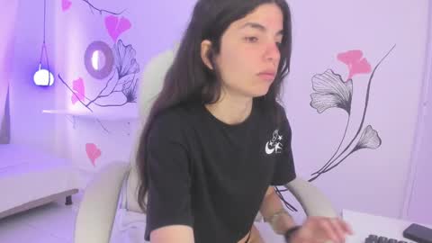 isabela_fiorelli online show from 02/28/25, 12:20